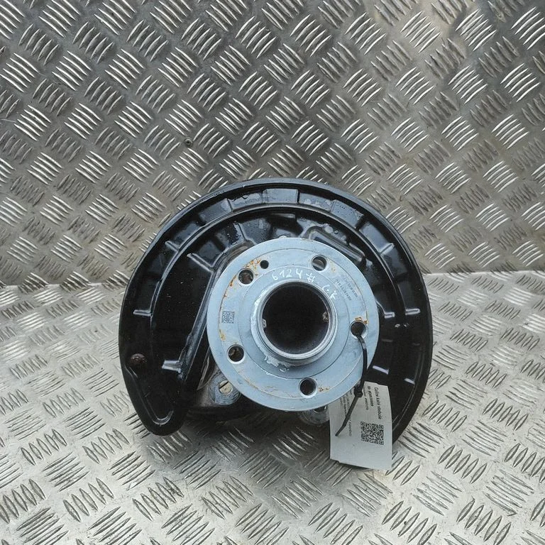 Rear wheel hub A2433570500