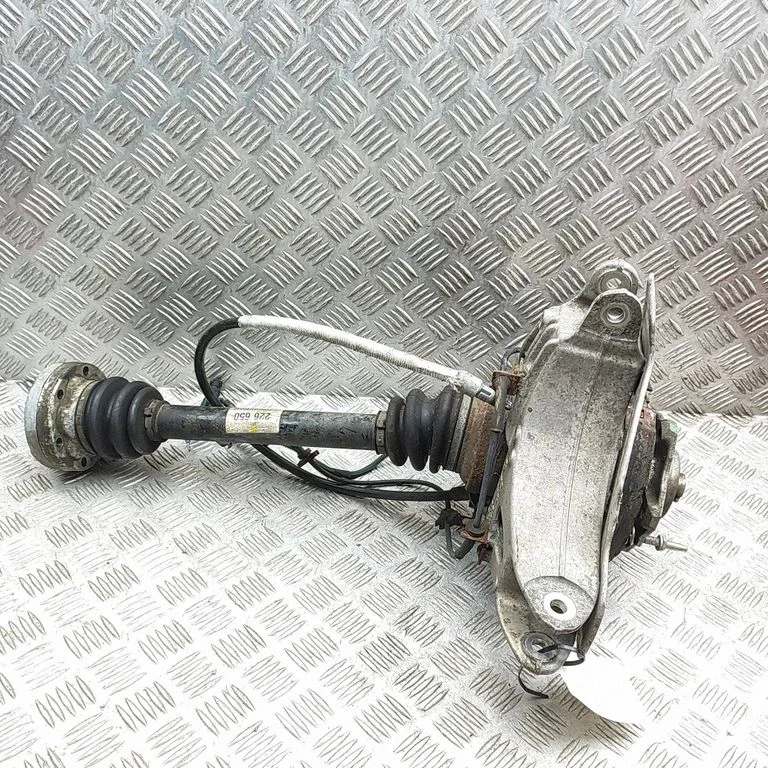 Rear wheel hub 28A34101