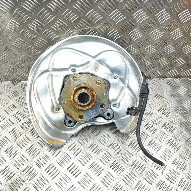 Aizmugurējā rumba 80A615612B