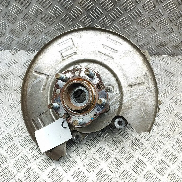 Rear wheel hub 104466600C