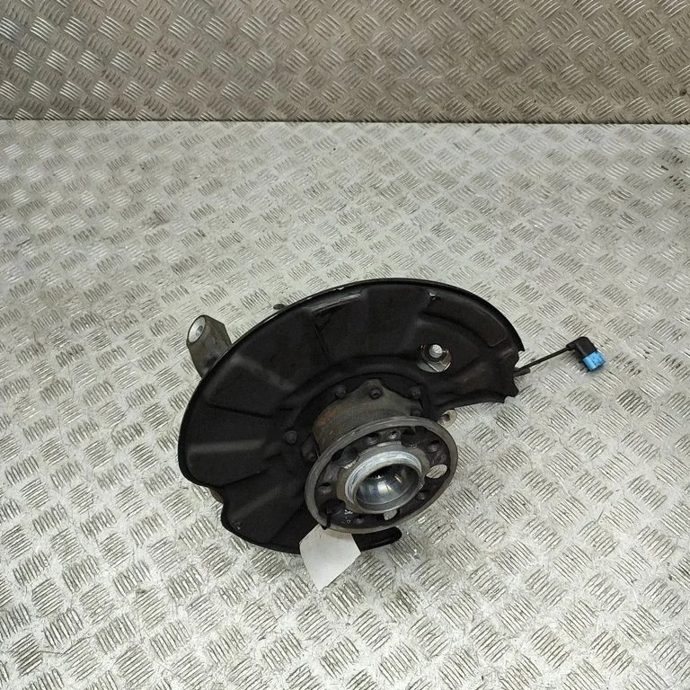 Rear wheel hub A2220306