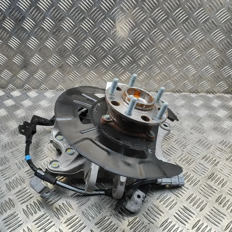 Rear wheel hub 52711P2050