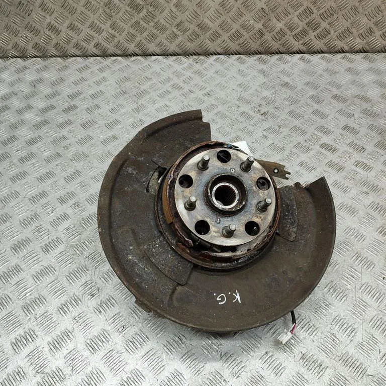 Tagumine rumm 4230524040 – Lexus RC (2014-)
