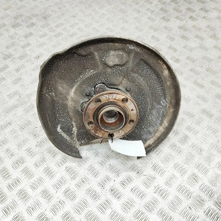 Rear wheel hub 32395007