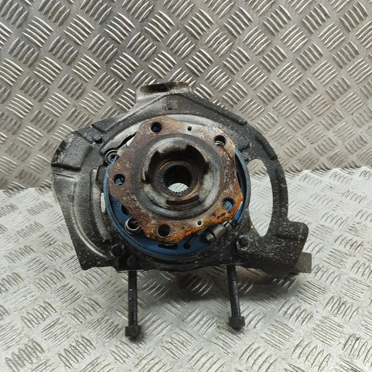 Rear wheel hub 970331612