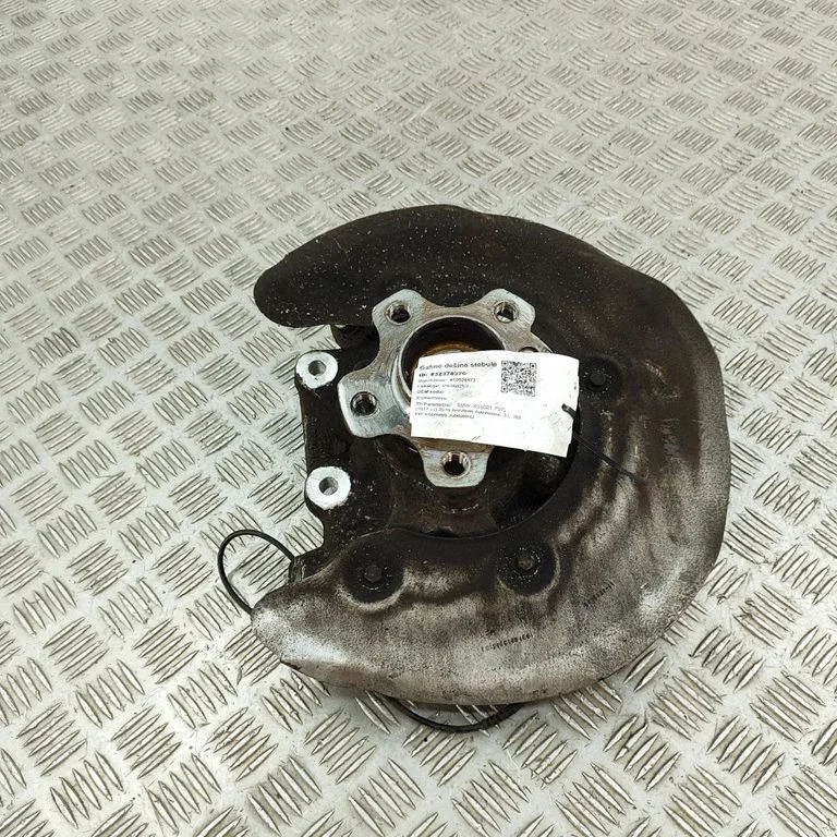 Rear wheel hub 6871028