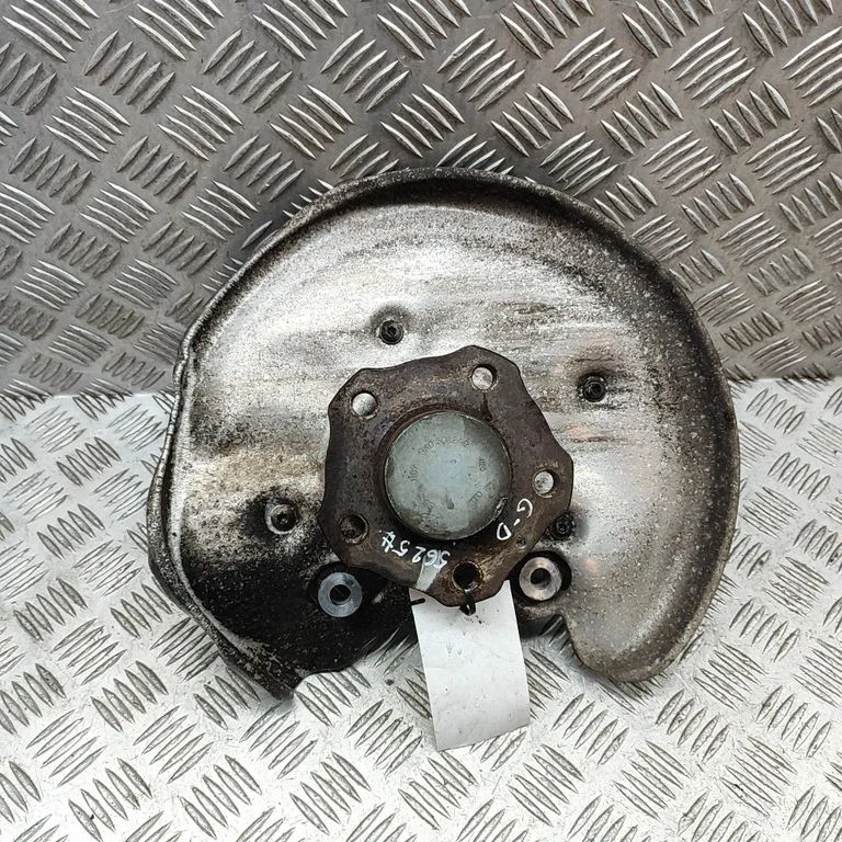 Aizmugurējā rumba 8W0615612