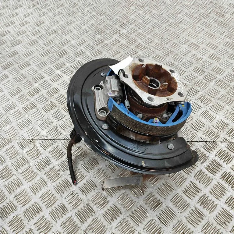 Rear wheel hub 9Y0505431N