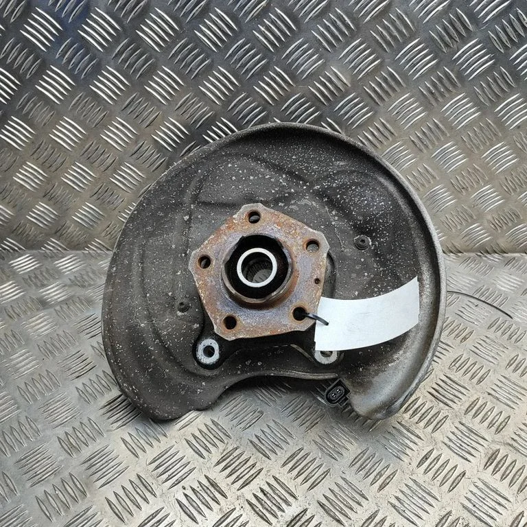 Aizmugurējā rumba 8W0505460D