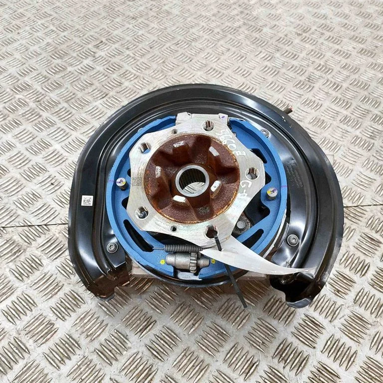 Rear wheel hub 9Y0505432N