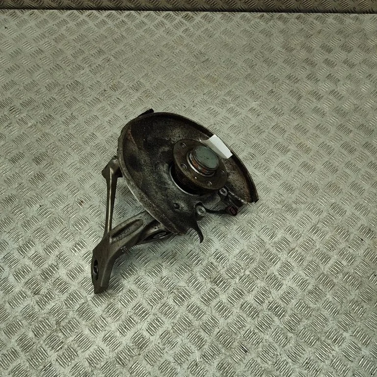 Aizmugurējā rumba 4G0505432C
