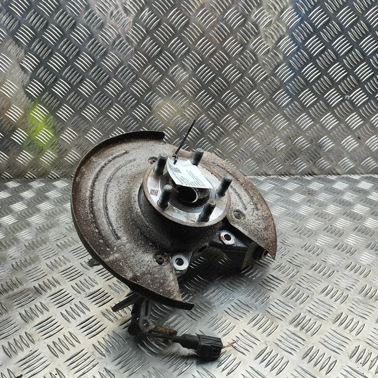 Rear wheel hub J9D35A970AA
