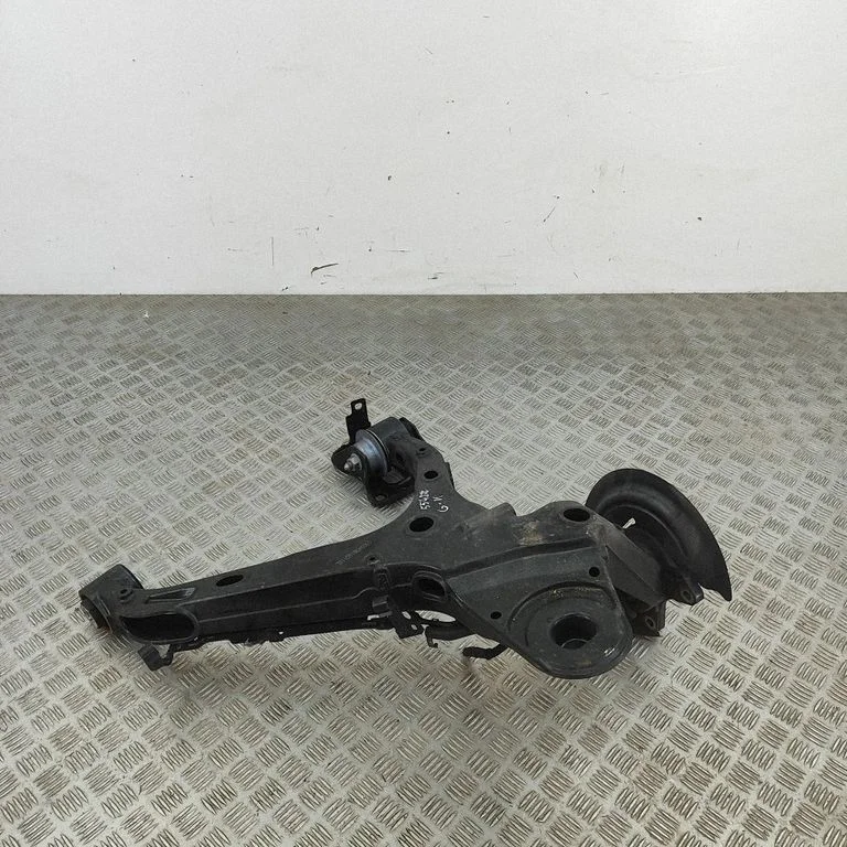 Rear wheel hub 9858837580