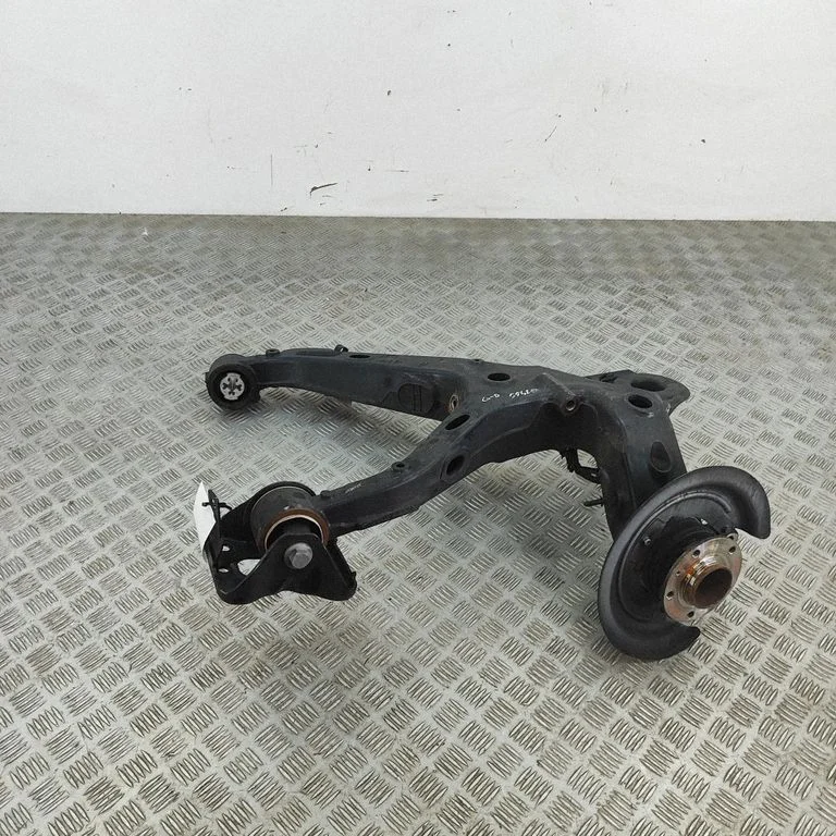 Rear wheel hub 9858837480