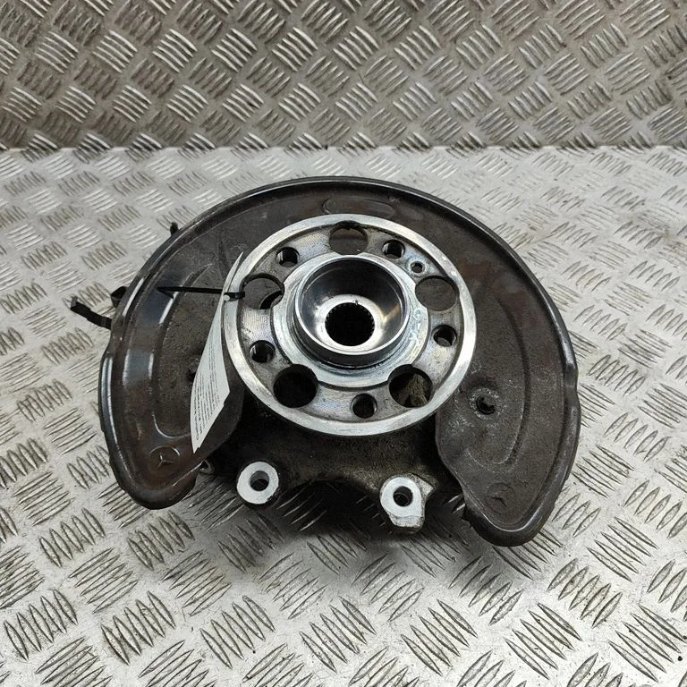 Rear wheel hub – Mercedes-Benz GLC-Class C253 (2016-)