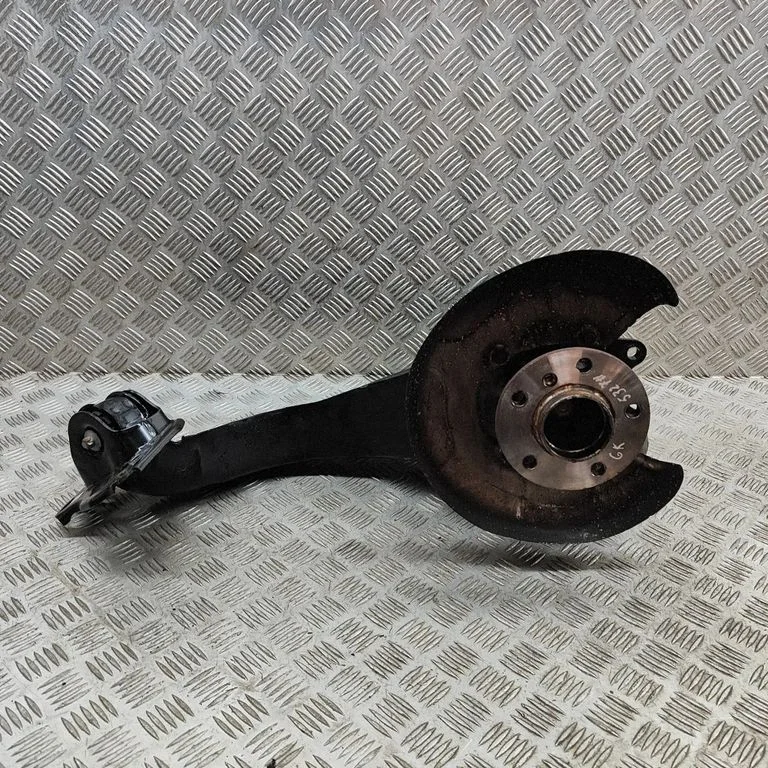 Tagumine rumm 8842879