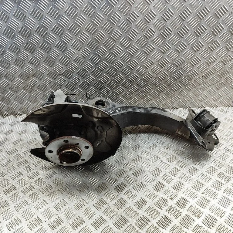 Rear wheel hub 6799740