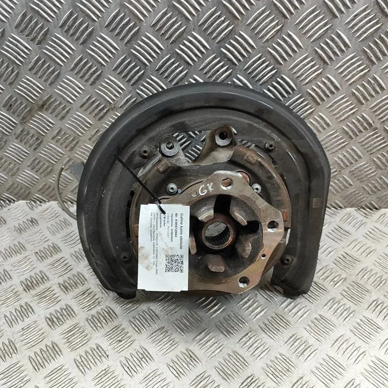Rear wheel hub 9Y0505431D