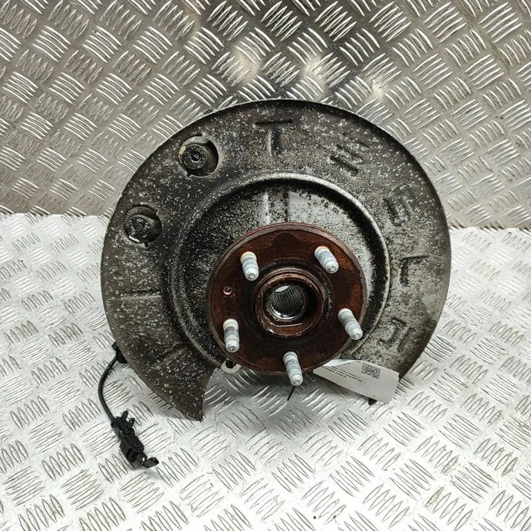 Tagumine rumm 107216100A