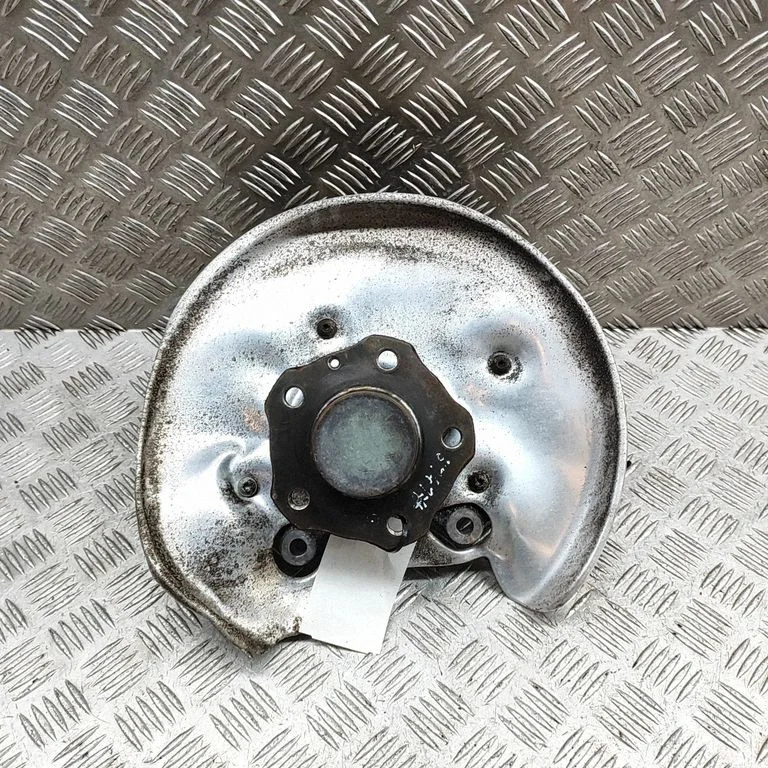 Aizmugurējā rumba 8W0615612