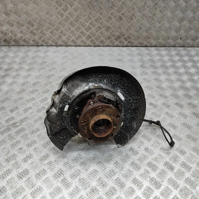 Tagumine rumm 6775853