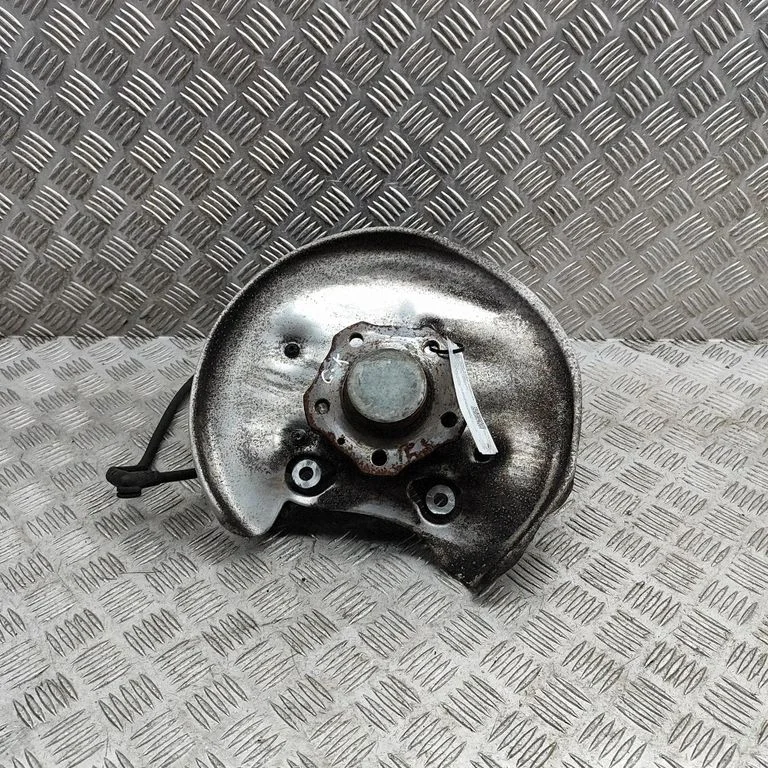 Aizmugurējā rumba 8W0598611A