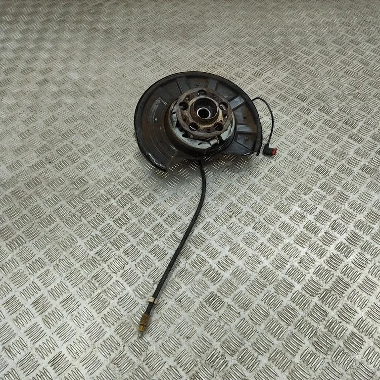Rear wheel hub A2123500141