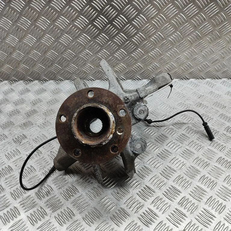 Rear wheel hub – BMW 5 Series F10 F11 (2009-2016)