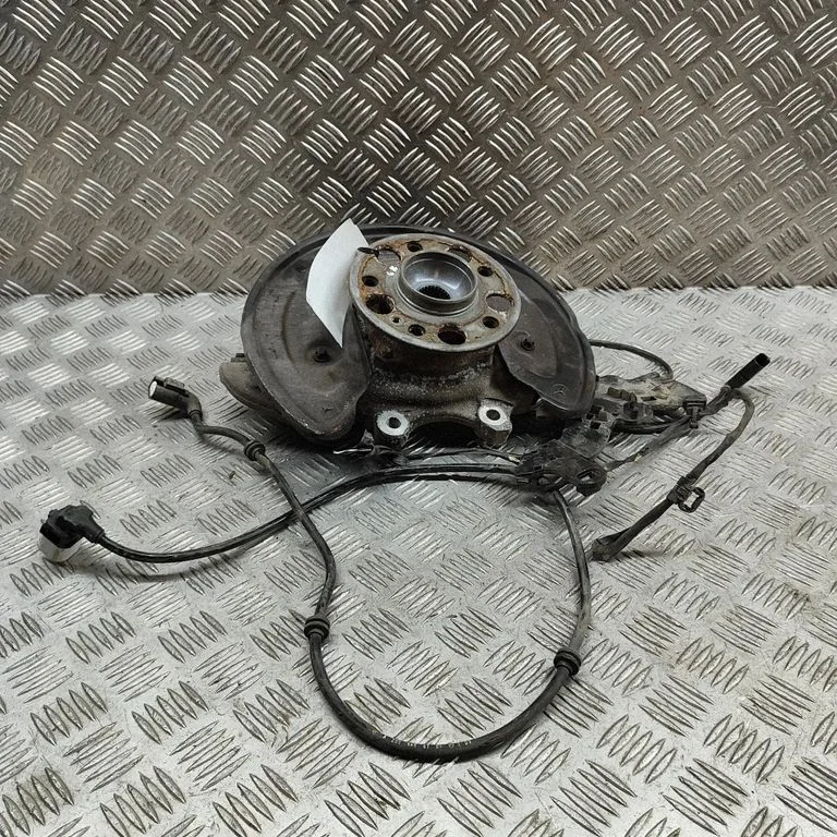 Rear wheel hub A2053500141