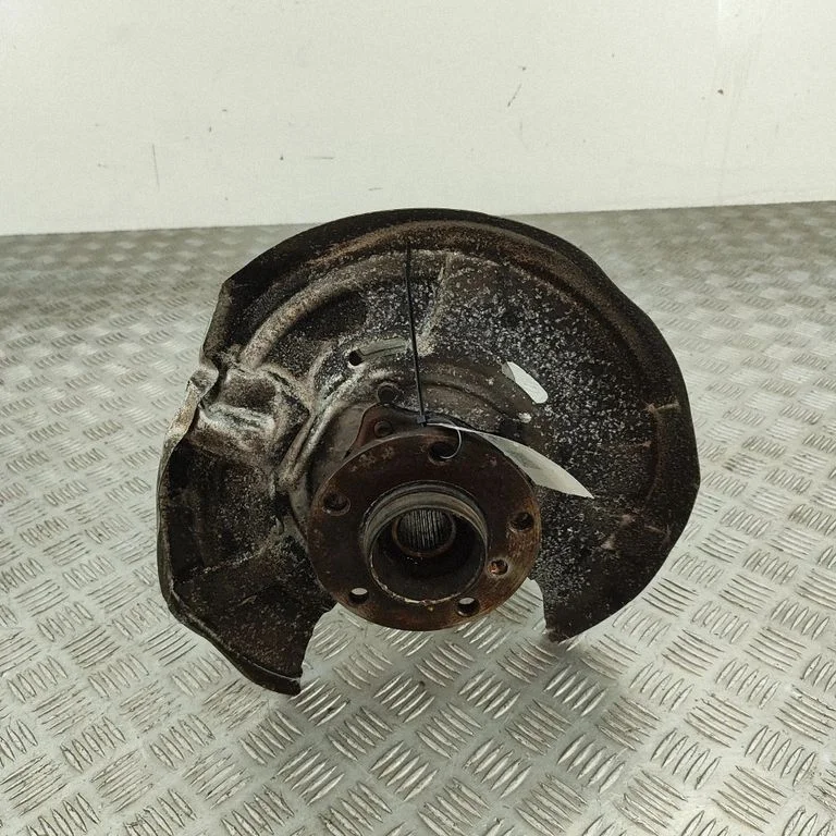 Rear wheel hub – BMW 5 Series F10 F11 (2009-2016)
