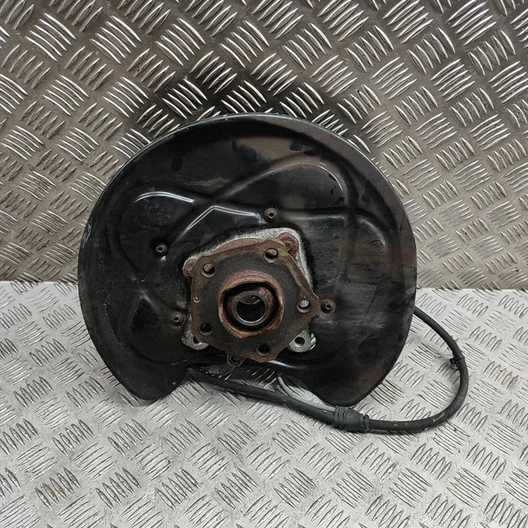 Rear wheel hub 4N0615611