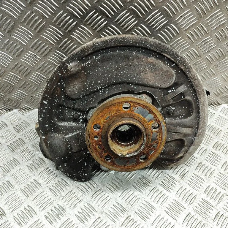Rear wheel hub A1674233200