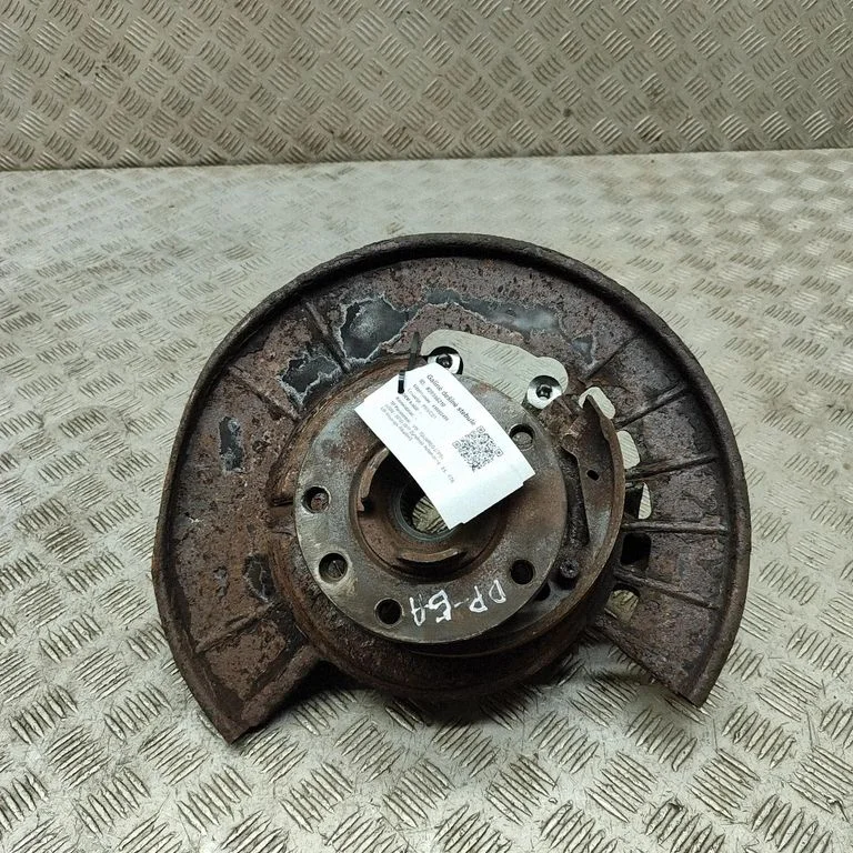 Aizmugurējā rumba 7P0505436A