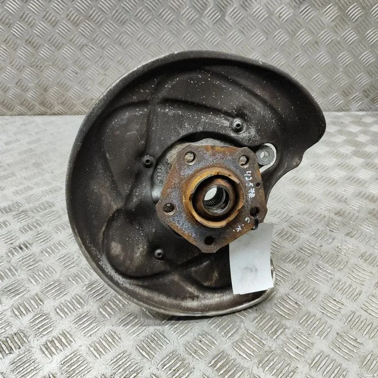 Aizmugurējā rumba 8W0505435AA