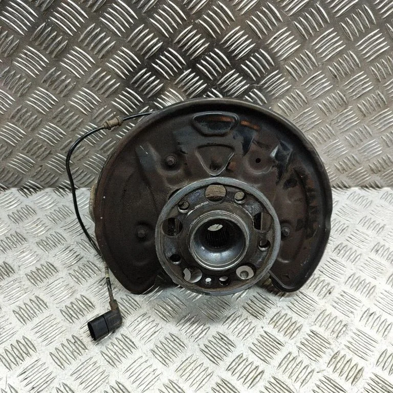 Rear wheel hub A2133503105