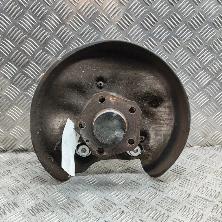 Aizmugurējā rumba 8W0505432T