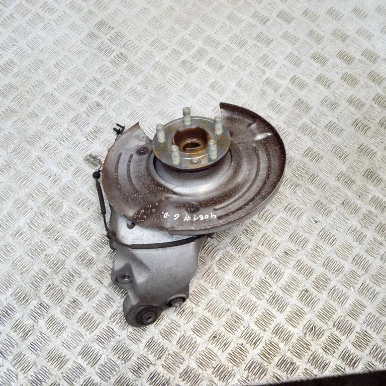 Aizmugurējā rumba M9D32C190AA