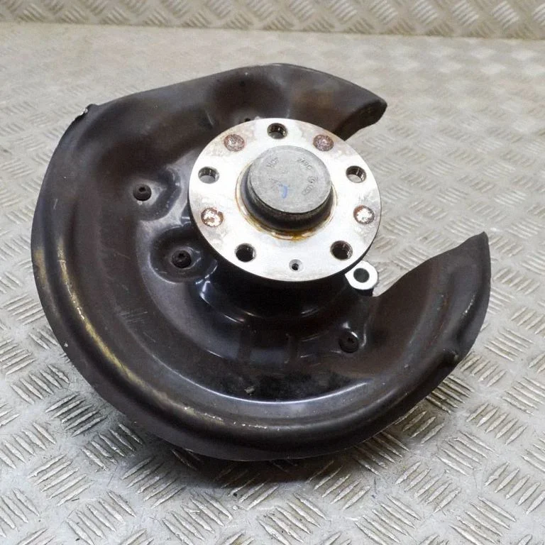 Tagumine rumm – Audi Q3 8U (2011-2016)