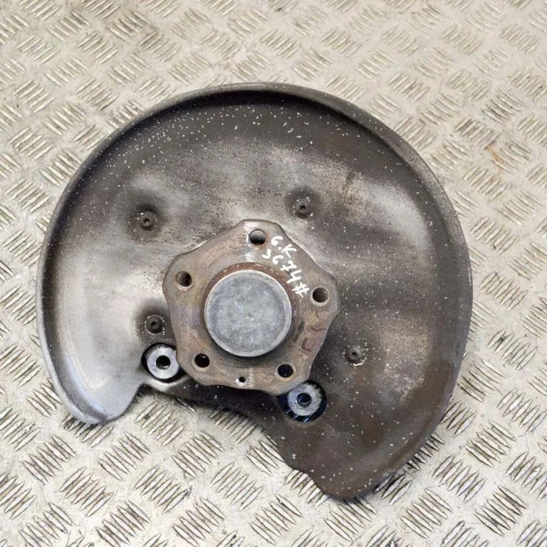 Aizmugurējā rumba 8W0505459F