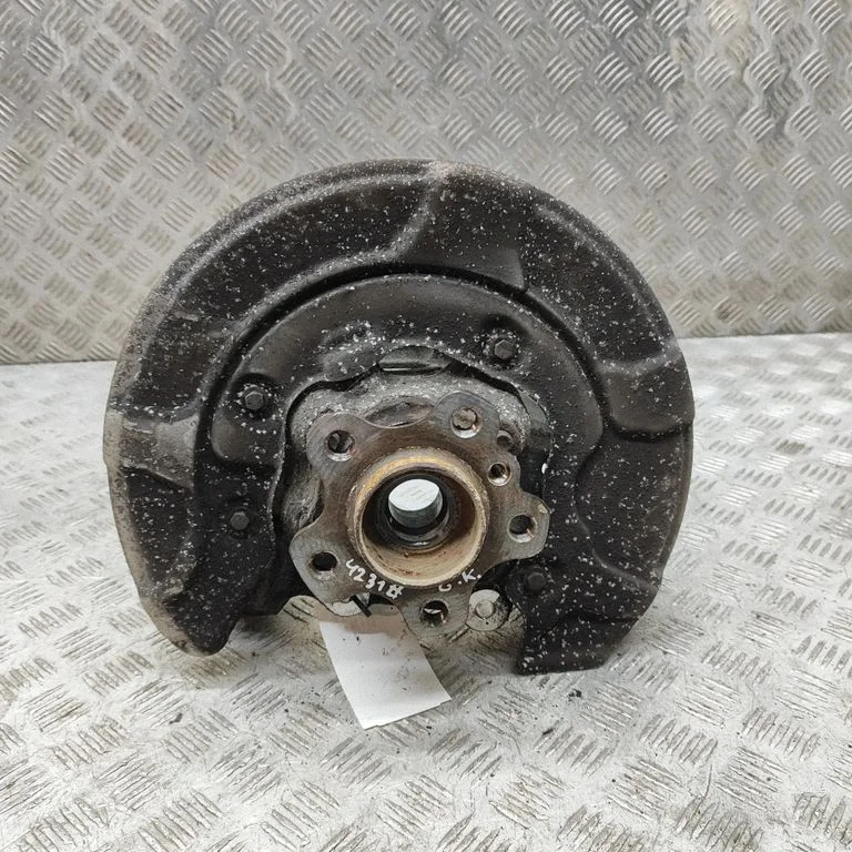 Tagumine rumm – BMW 5-seeria G30 G31 G38 (2016-)
