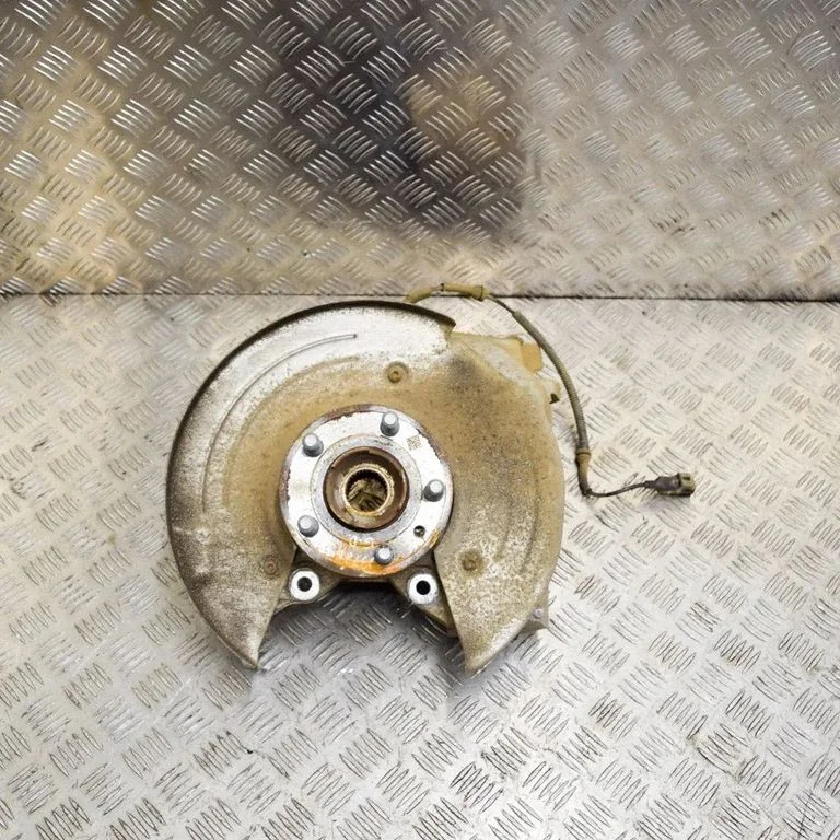 Tagumine rumm GX732C028AB