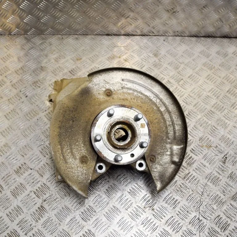 Tagumine rumm GX732C029AB