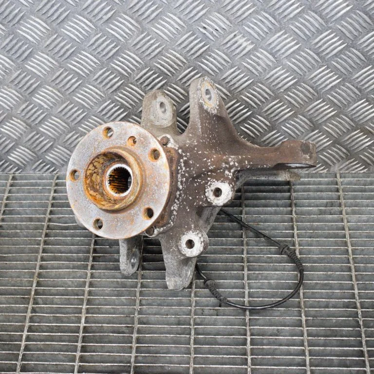 Rear wheel hub 67803586775866