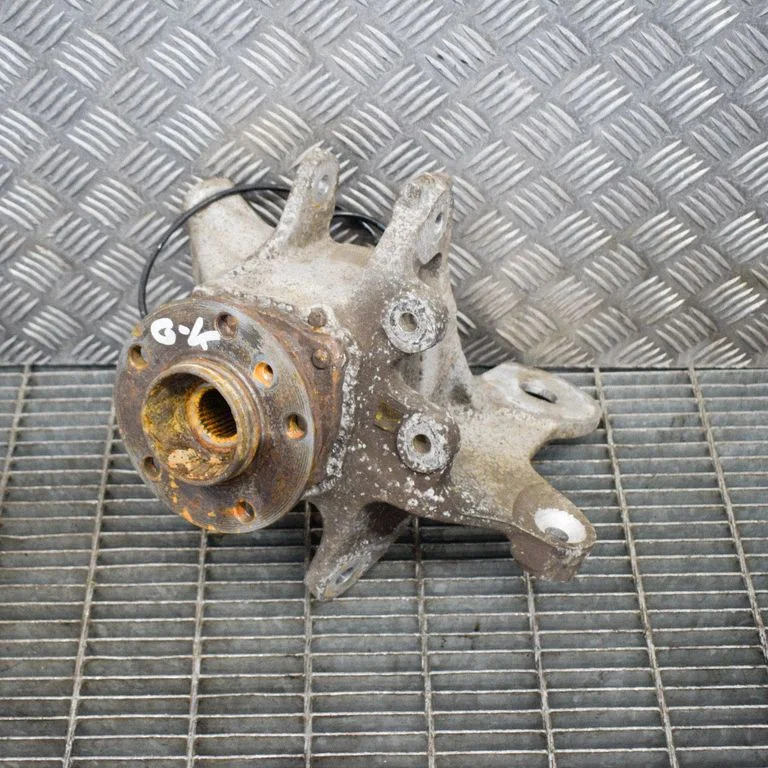 Rear wheel hub 67803576775866