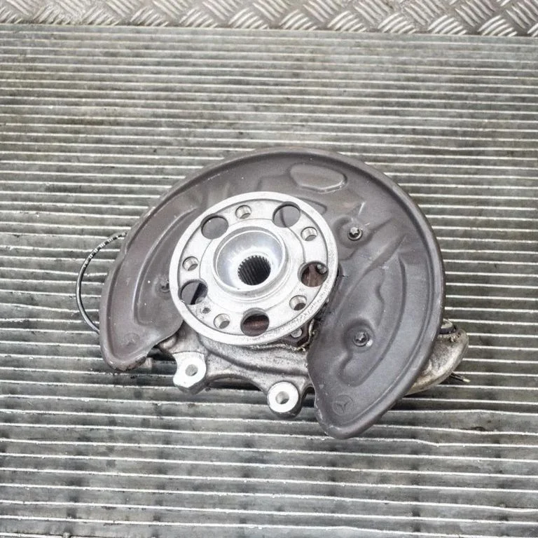 Tagumine rumm – Mercedes-Benz C-klass W205 (2014-2021)