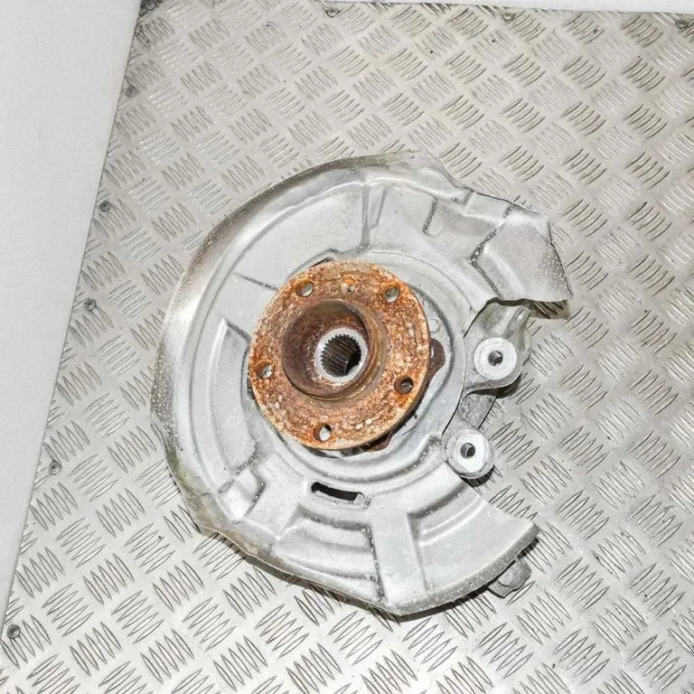 Rear wheel hub – BMW 5 Series F10 F11 (2009-2016)