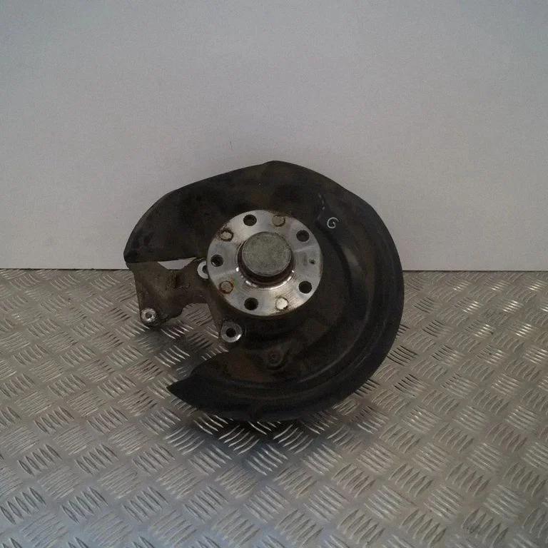 Aizmugurējā rumba 5N0615612C