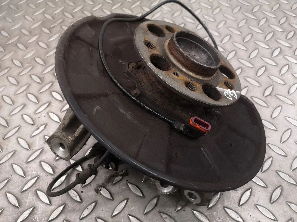 Tagumine rumm A1720305