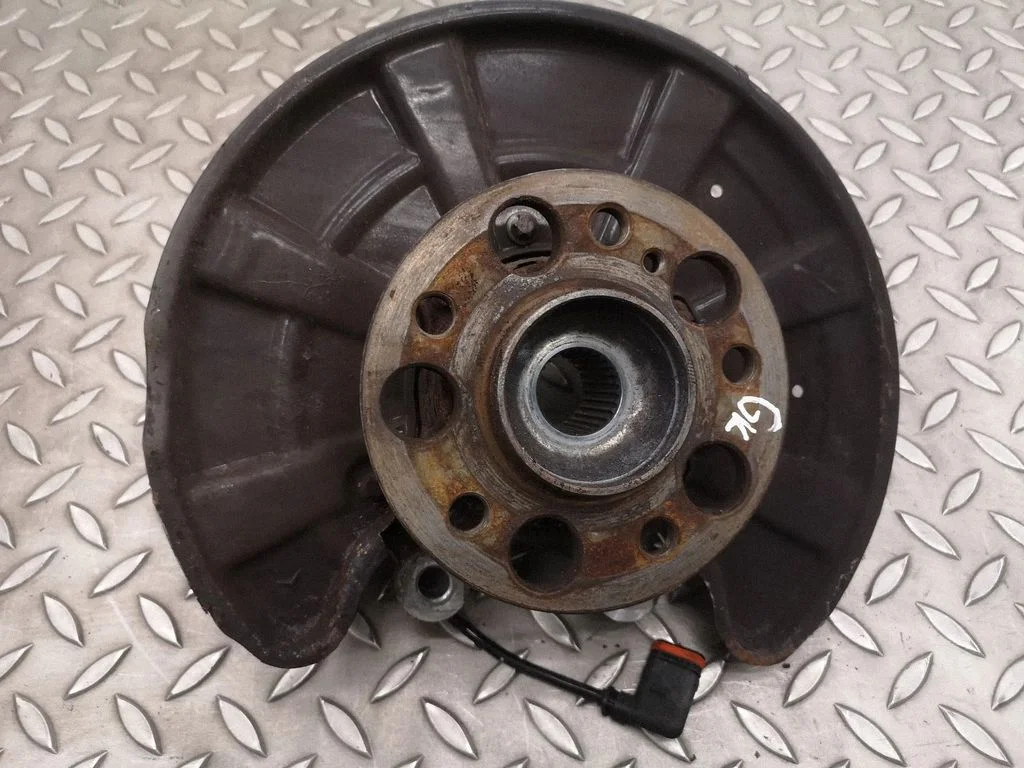 Tagumine rumm A1720305