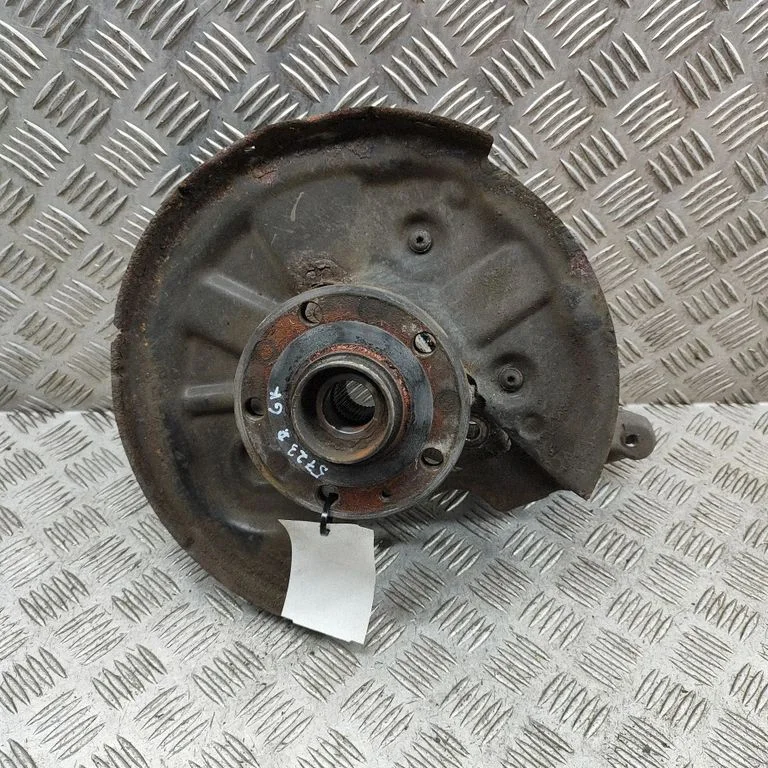 Aizmugurējā rumba 8V0598625C